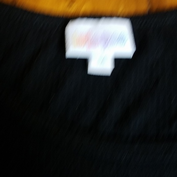 LuLaRoe tunic shirt black like new - Picture 3 of 3